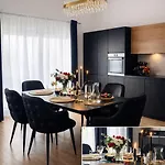 Lejlighed Modern Royal *