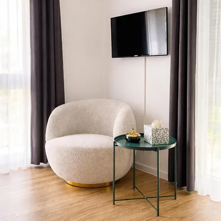Modern Royal *